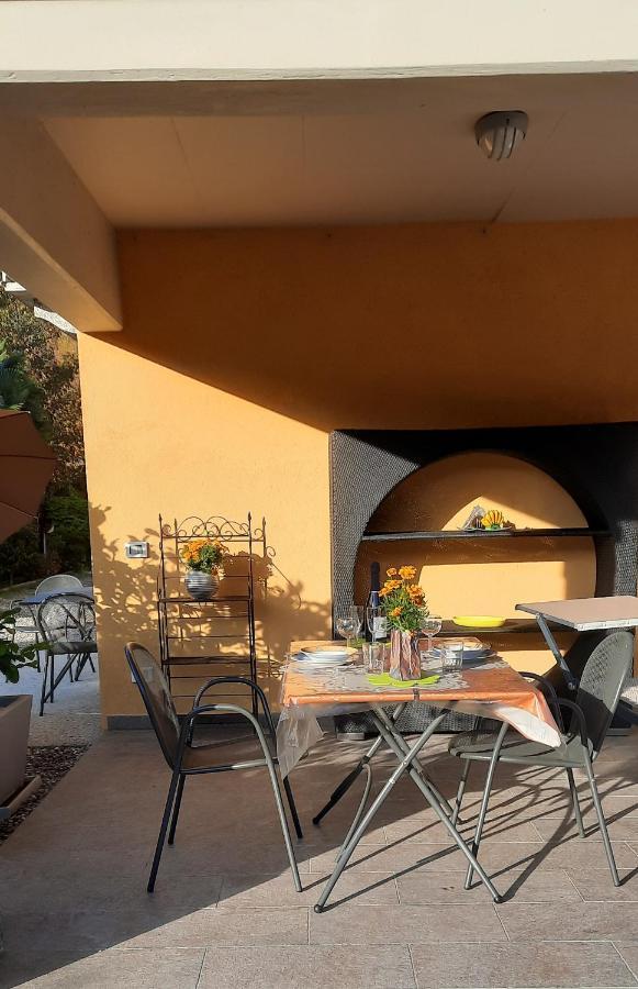 Ferienwohnung Gallo Mit Ueberdachter Terrasse Parkplatz 100 Mtr Z Strand カンノビオ エクステリア 写真